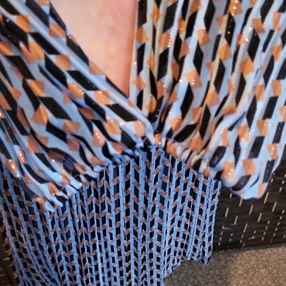 Maje Long Sleeve Dress in Blue and White Pattern - Picture 4 of 6